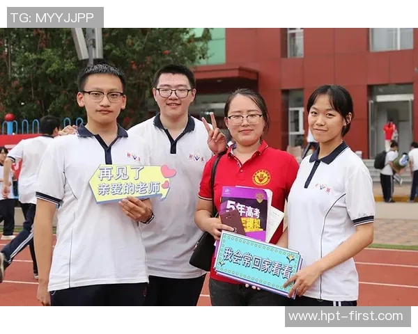 河北精英足球俱乐部：奋力拼搏追逐梦想的青春力量与团队精神